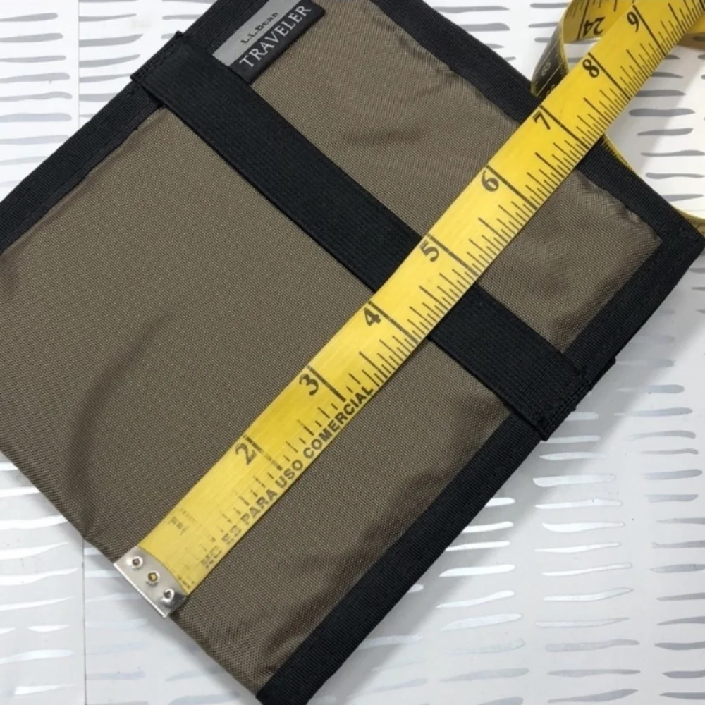 L.L. Bean Tan and Black Travel Organizer